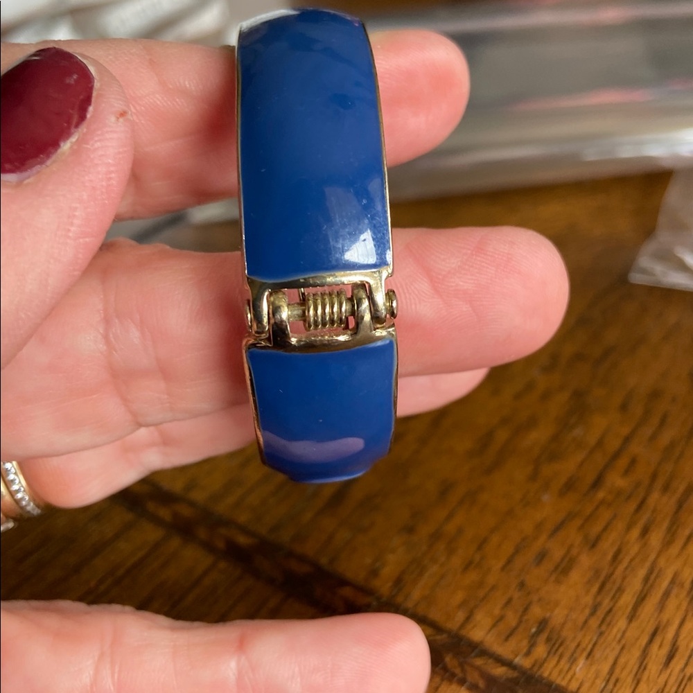 Elegant Blue and Gold Bracelet - Picture 5 of 9